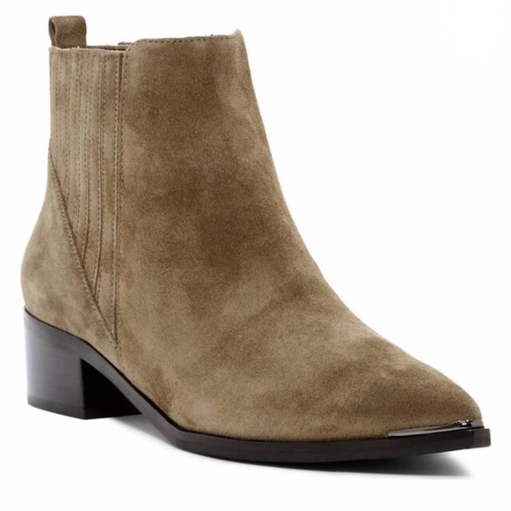 Marc Fisher LTD Yommi Chelsea Boot 8.5 Taupe Suede